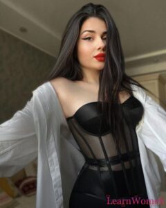 Read more about the article Ukrainian Women: A Detailed Guide To Dating and Marrying Them